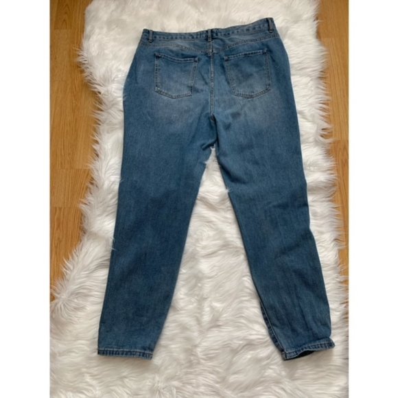 Forever 21 Women's Ripped Jeans - Picture 2 of 3